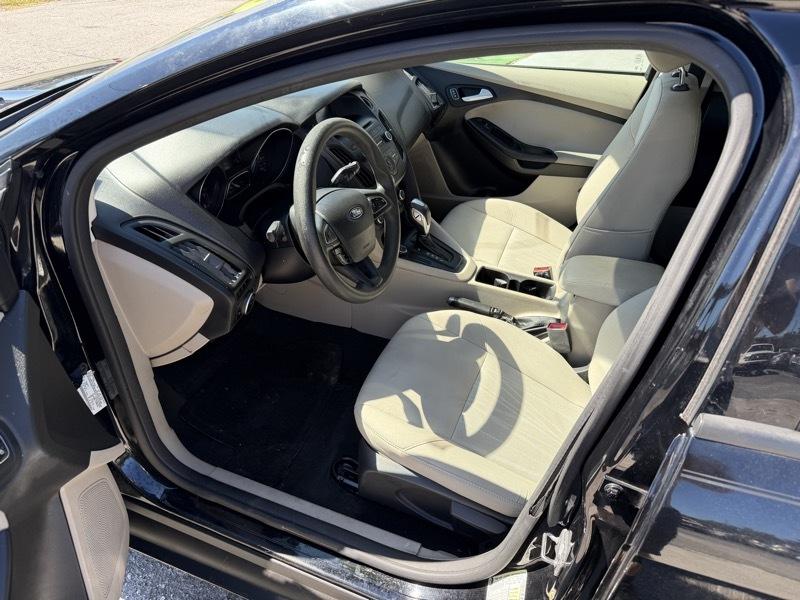 Ford Focus SE Hatch 2016
