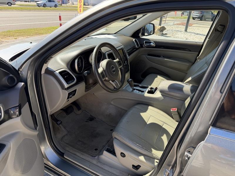 Jeep Grand Cherokee Laredo 2WD 2012