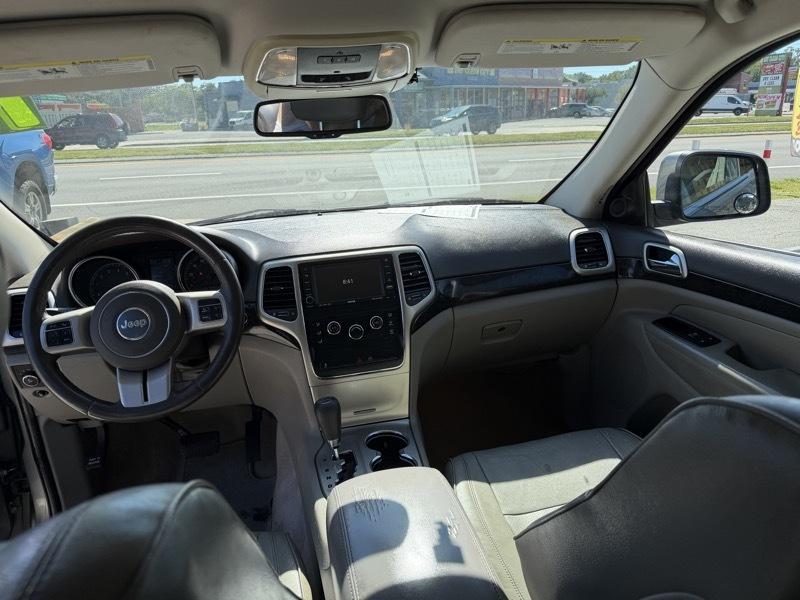 Jeep Grand Cherokee Laredo 2WD 2012