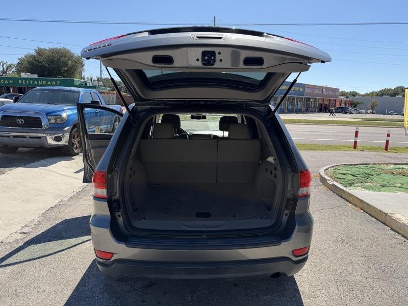 Jeep Grand Cherokee Laredo 2WD 2012