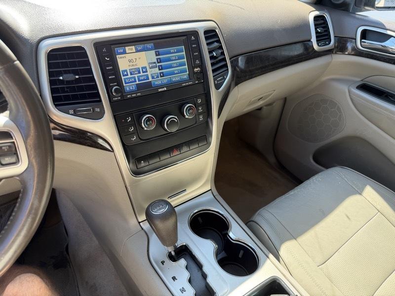 Jeep Grand Cherokee Laredo 2WD 2012