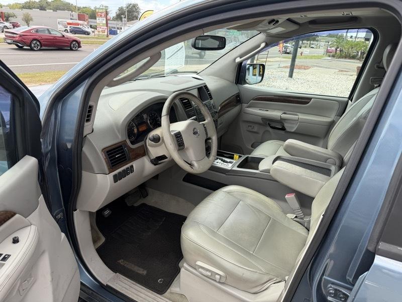 Nissan Armada SE 2WD 2010
