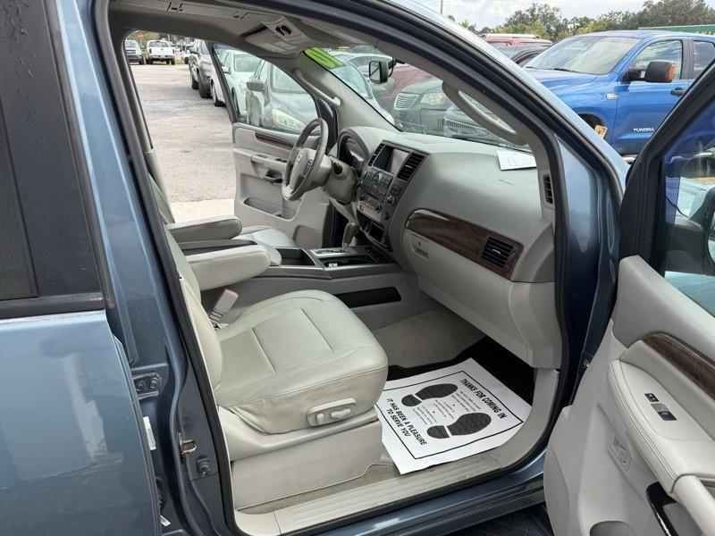 Nissan Armada SE 2WD 2010