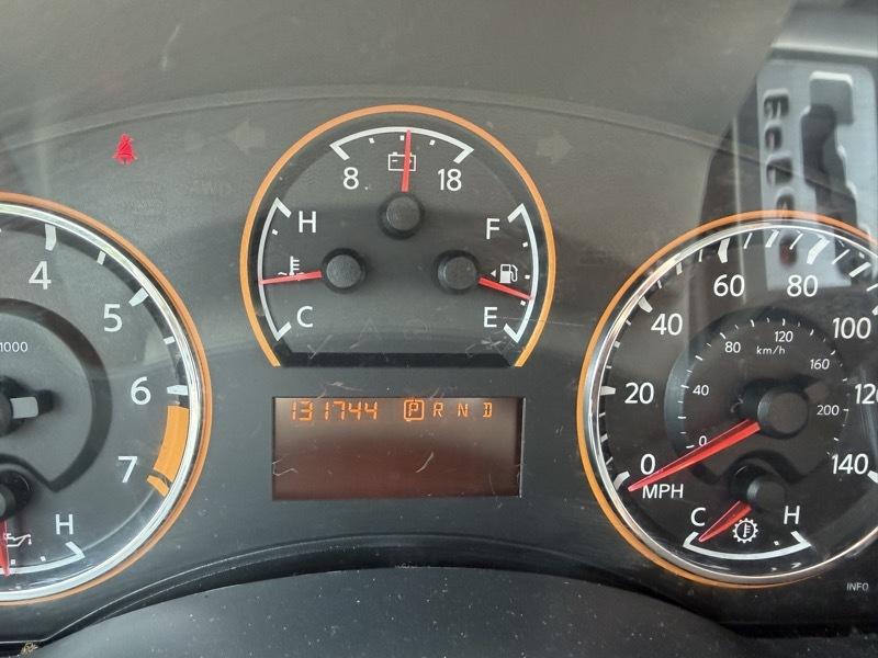 Nissan Armada SE 2WD 2010