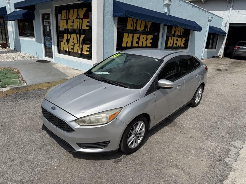 Ford Focus SE Sedan 2015