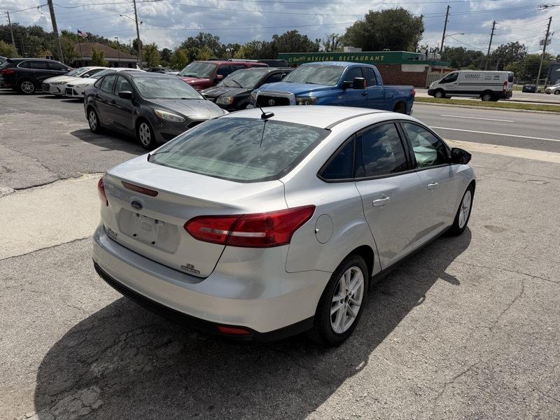Ford Focus SE Sedan 2015