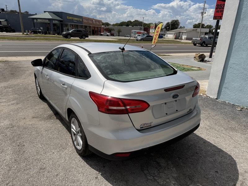 Ford Focus SE Sedan 2015