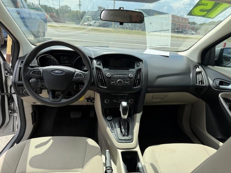 Ford Focus SE Sedan 2015