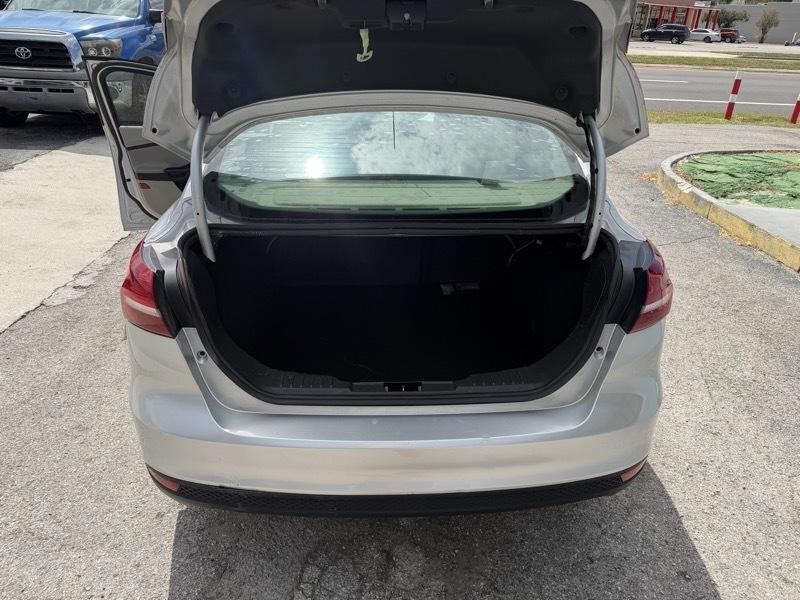 Ford Focus SE Sedan 2015
