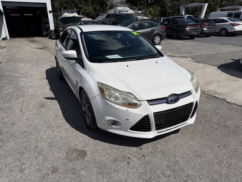 Ford Focus SE Sedan 2014