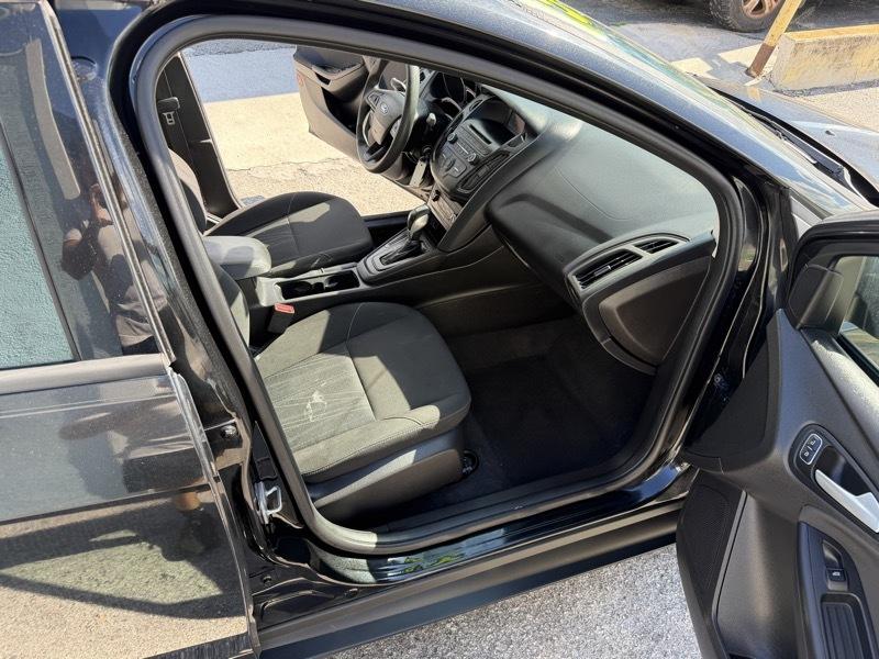Ford Focus SE Sedan 2015