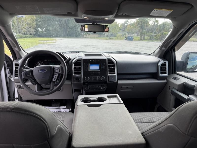 Ford F-150 2WD SuperCrew 139" XLT 2016