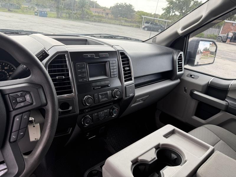 Ford F-150 2WD SuperCrew 139" XLT 2016