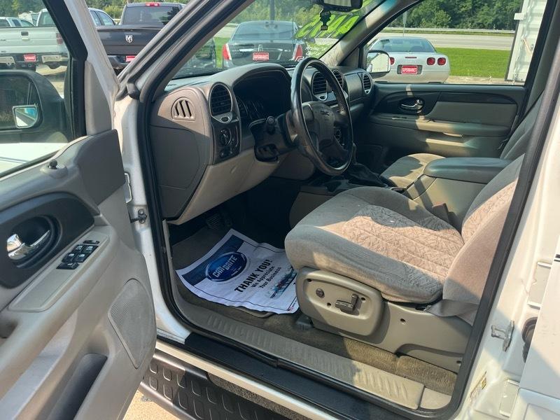 GMC Envoy  2004