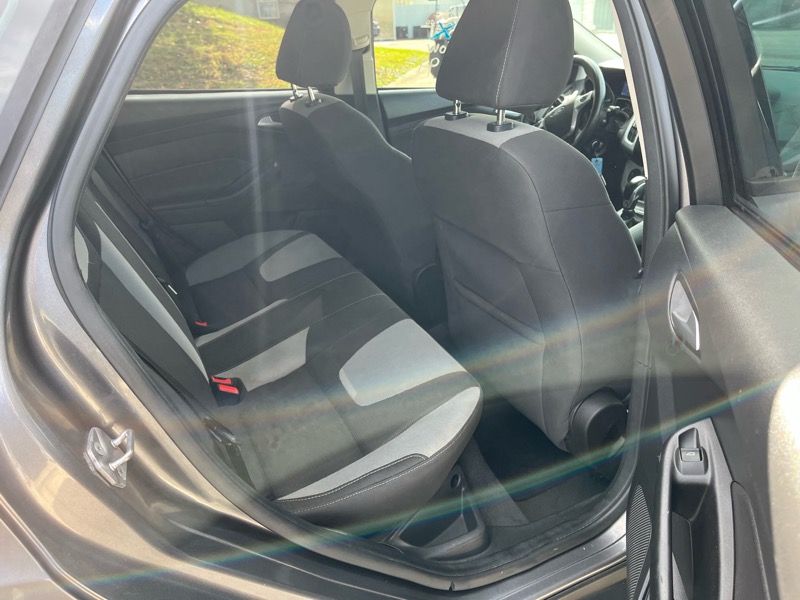 Ford Focus SE Sedan 2012 Ford Focus SE Sedan 2012