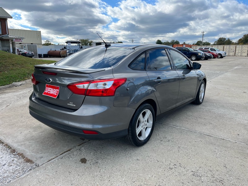 Ford Focus SE Sedan 2012 Ford Focus SE Sedan 2012