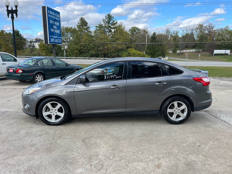 Ford Focus SE Sedan 2012 Ford Focus SE Sedan 2012
