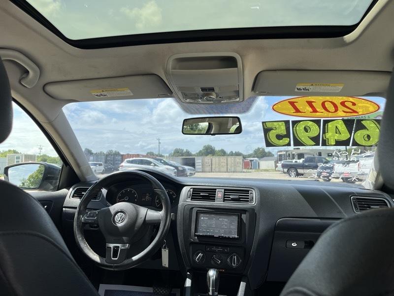 Volkswagen Jetta  2011
