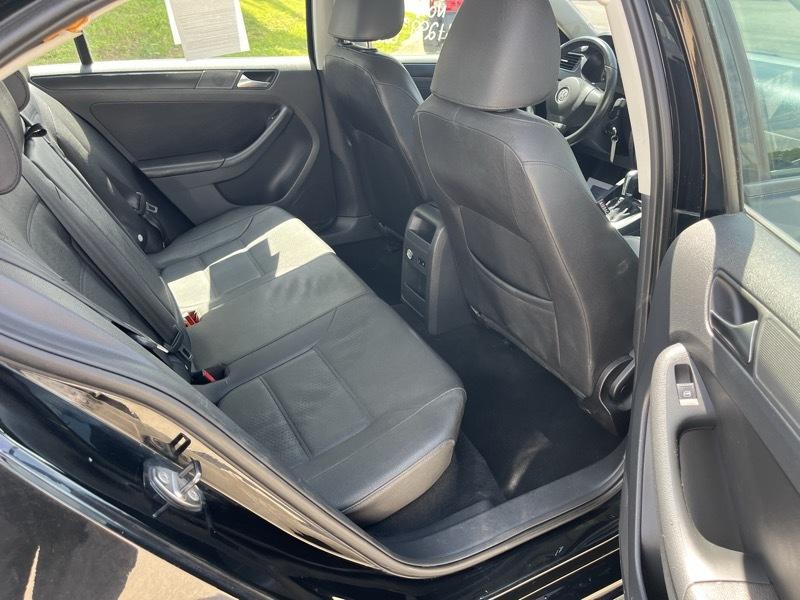 Volkswagen Jetta  2011