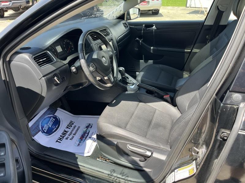 Volkswagen Jetta  2011