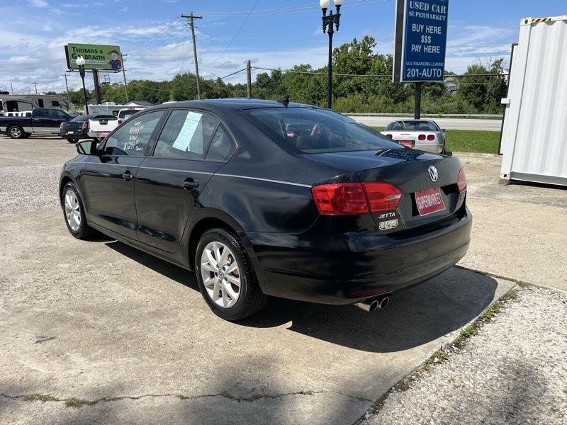 Volkswagen Jetta  2011