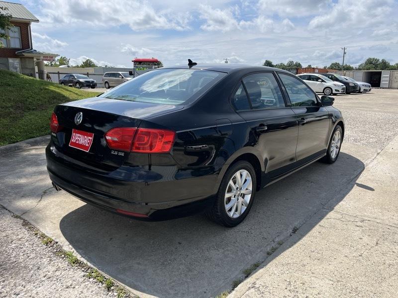 Volkswagen Jetta  2011