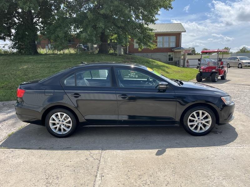 Volkswagen Jetta  2011