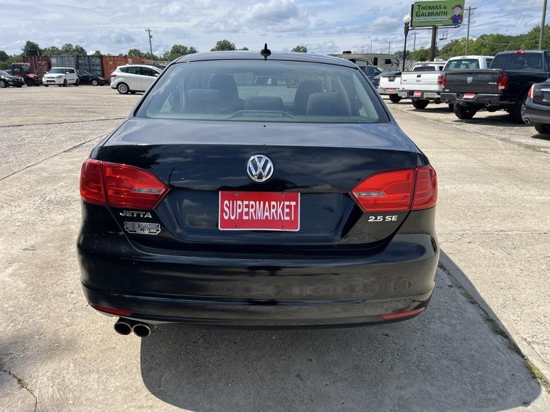 Volkswagen Jetta  2011
