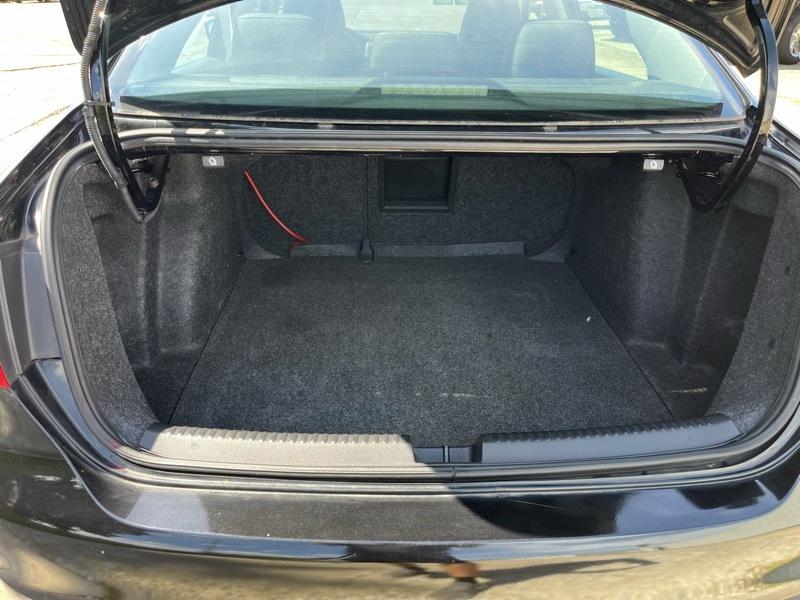 Volkswagen Jetta  2011