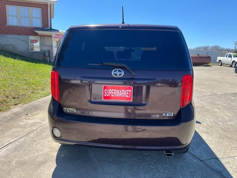 Scion xB  2010
