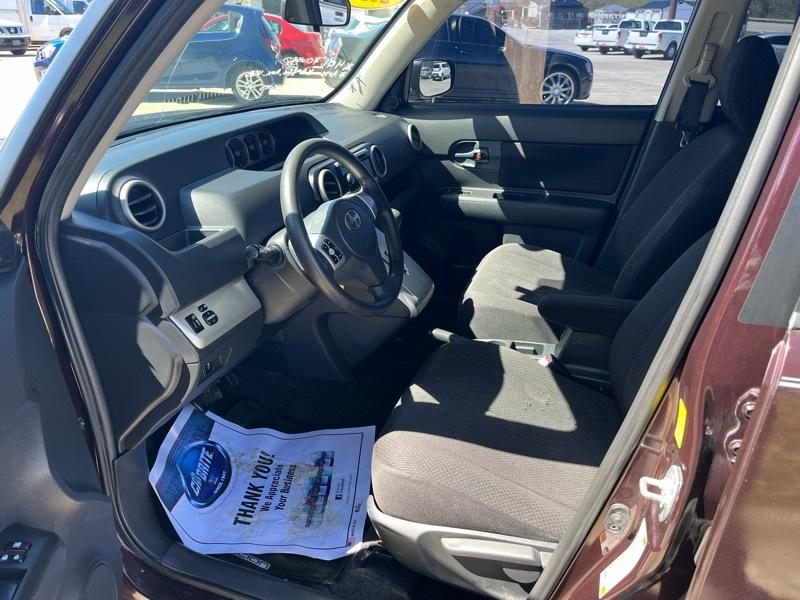 Scion xB  2010