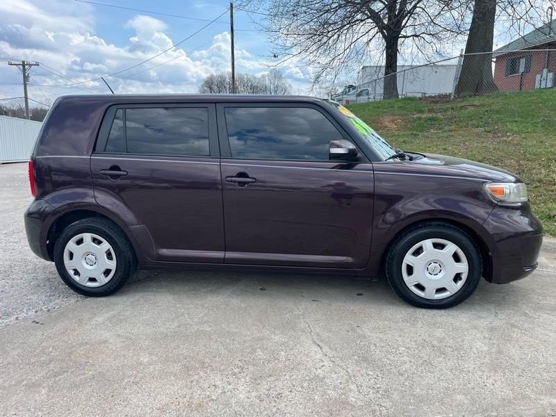Scion xB  2010