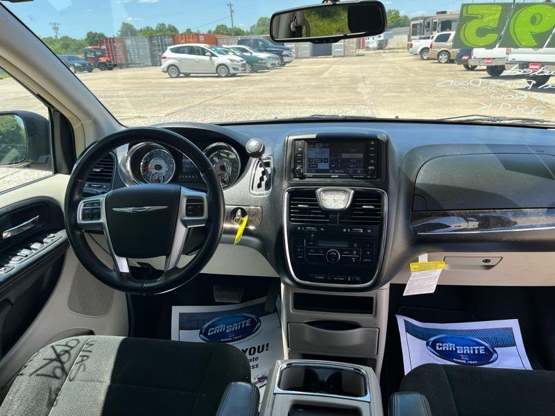 Chrysler Town & Country  2012