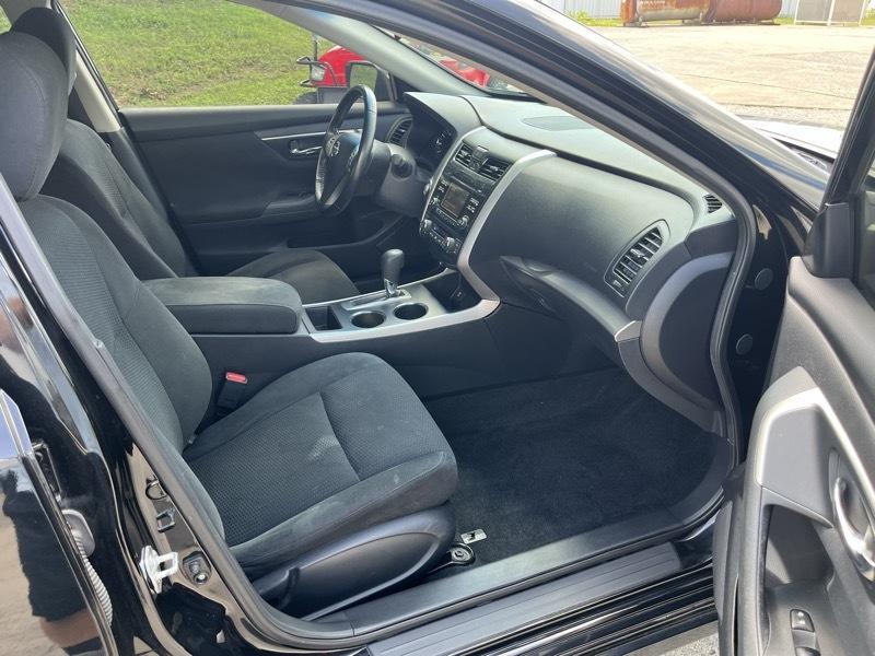 Nissan Altima  2015
