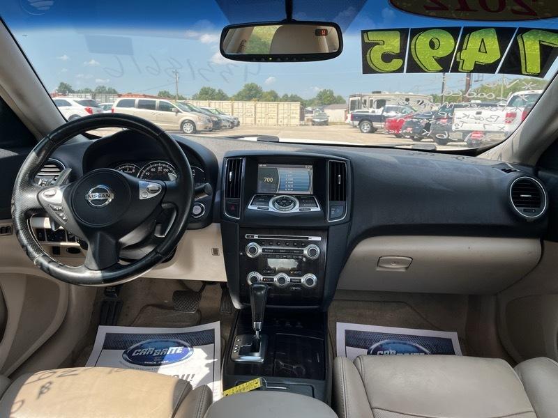 Nissan Maxima  2012