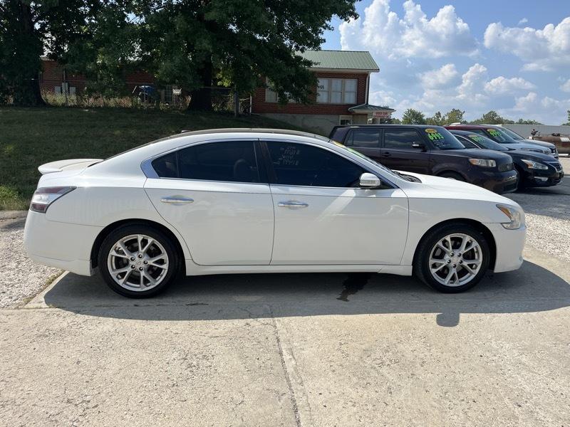 Nissan Maxima  2012