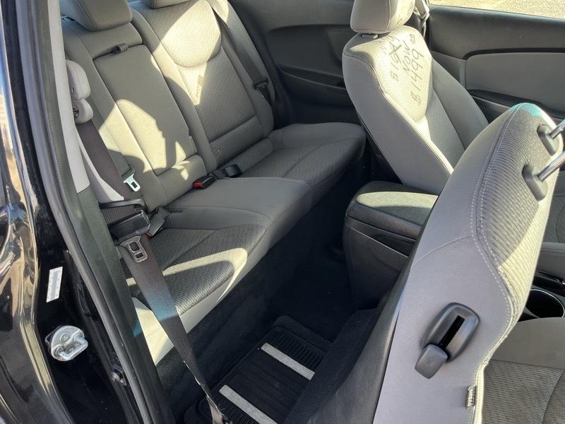 Hyundai Elantra  2013