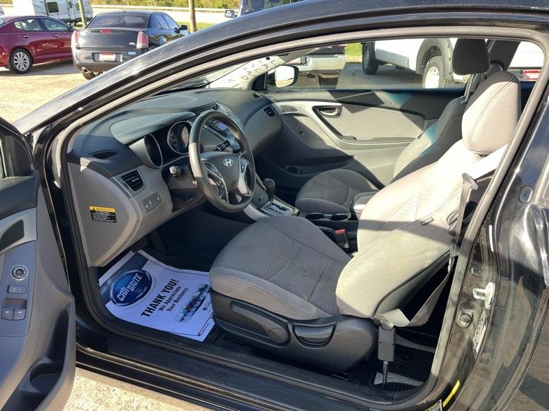 Hyundai Elantra  2013