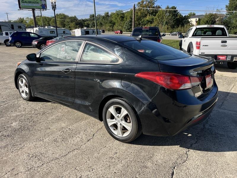 Hyundai Elantra  2013