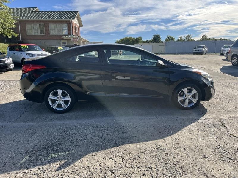 Hyundai Elantra  2013