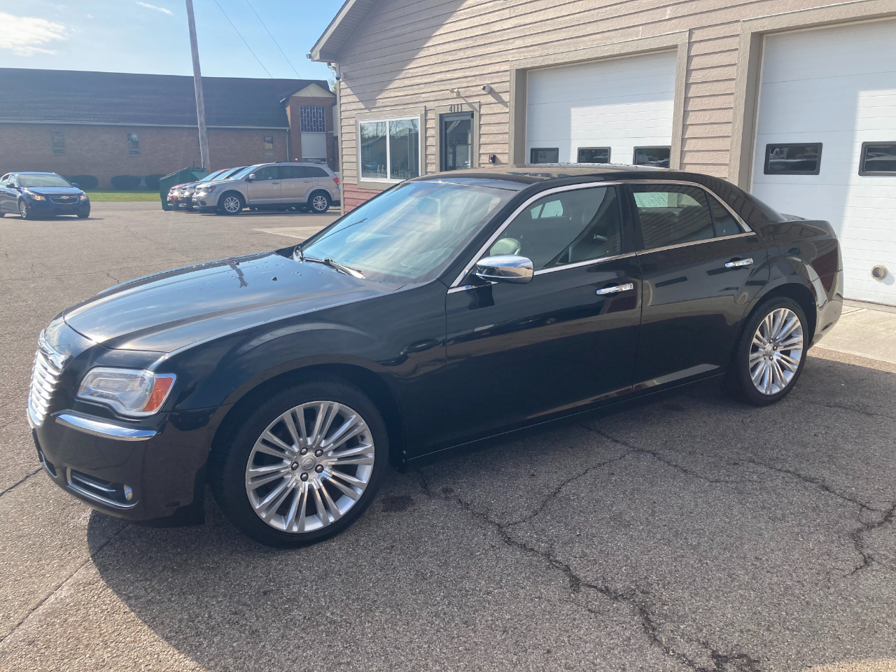 Chrysler 300 4dr Sdn Limited RWD 2011 Chrysler 300 4dr Sdn Limited RWD 2011