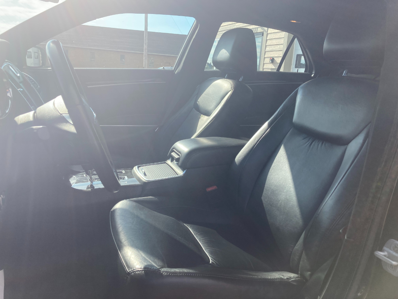 Chrysler 300 4dr Sdn Limited RWD 2011 Chrysler 300 4dr Sdn Limited RWD 2011