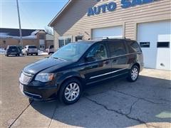 2016 Chrysler Town & Country 