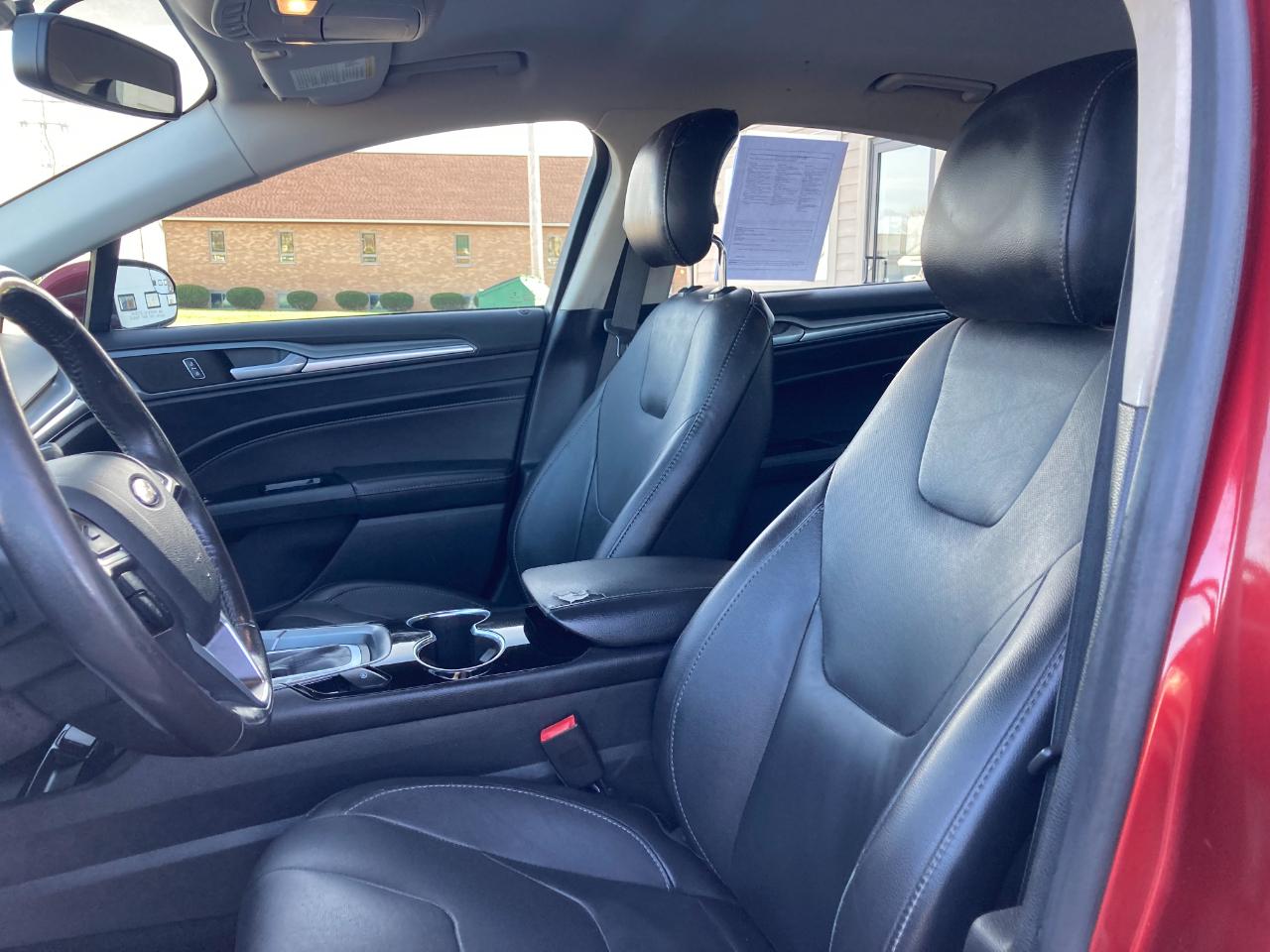 Ford Fusion 4dr Sdn Titanium FWD 2014