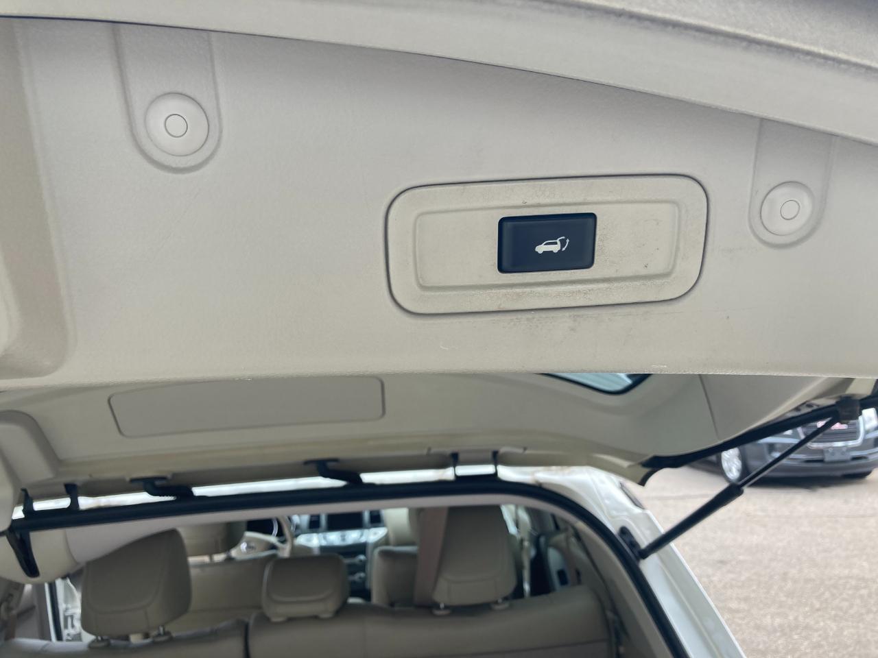 Nissan Murano AWD 4dr SL 2012