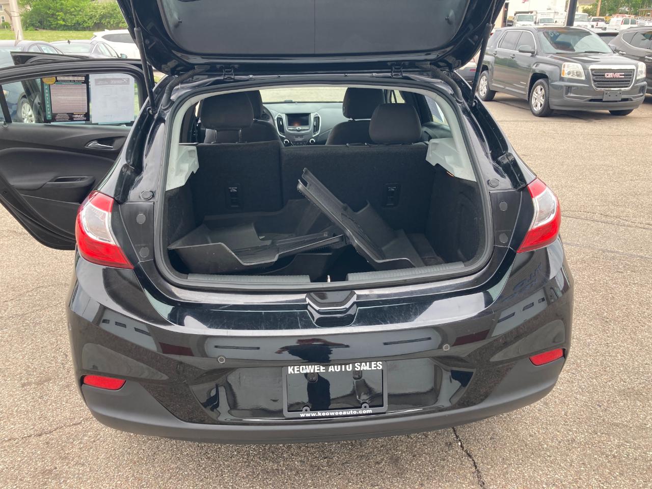 Chevrolet Cruze 4dr HB LT 2019