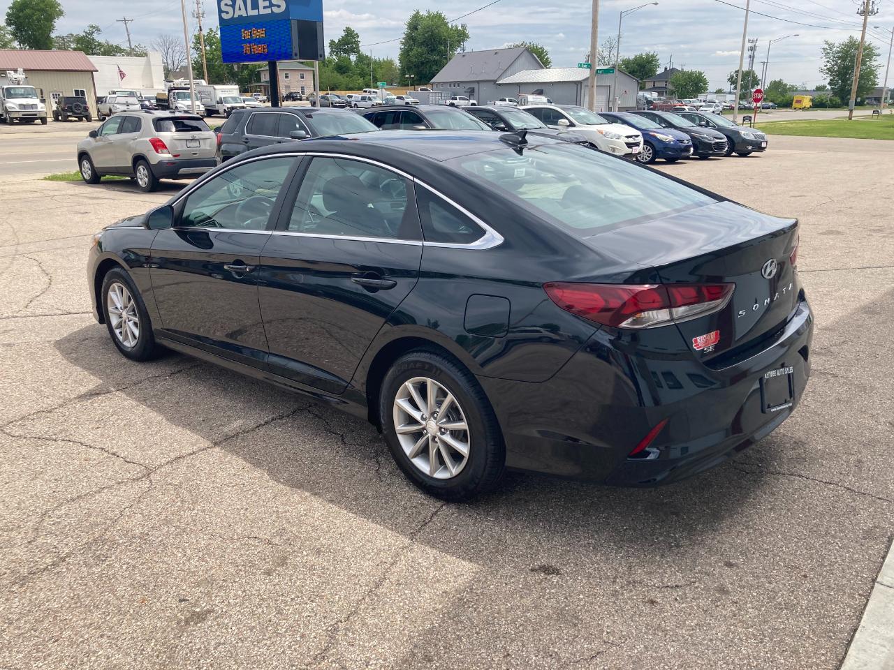Hyundai Sonata SE 2.4L 2019