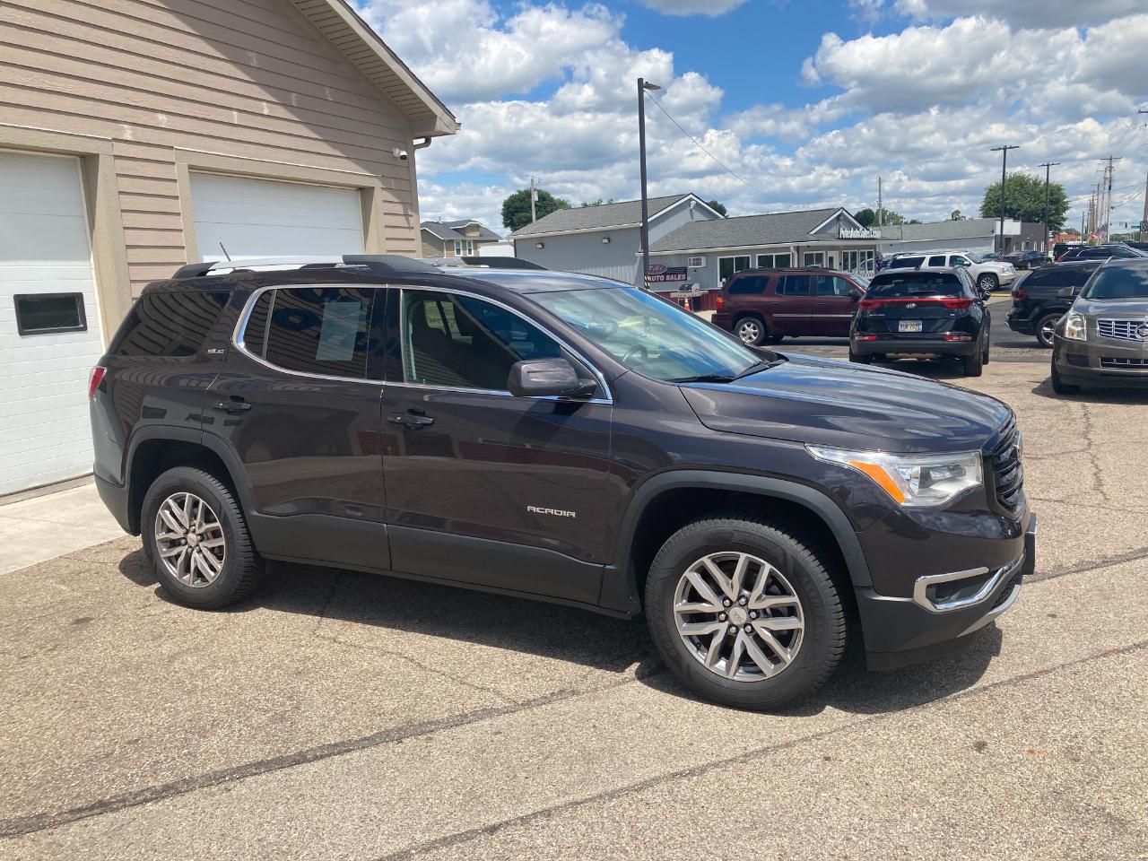 GMC Acadia FWD 4dr SLE w/SLE-2 2017