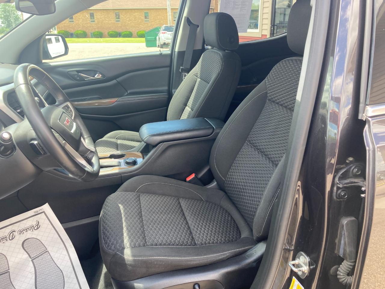 GMC Acadia FWD 4dr SLE w/SLE-2 2017