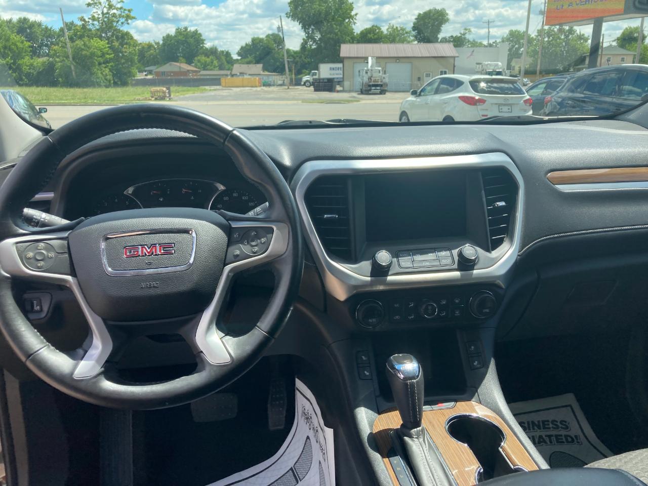 GMC Acadia FWD 4dr SLE w/SLE-2 2017